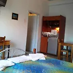 Apergis * Ermupoli
