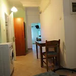 Apergis